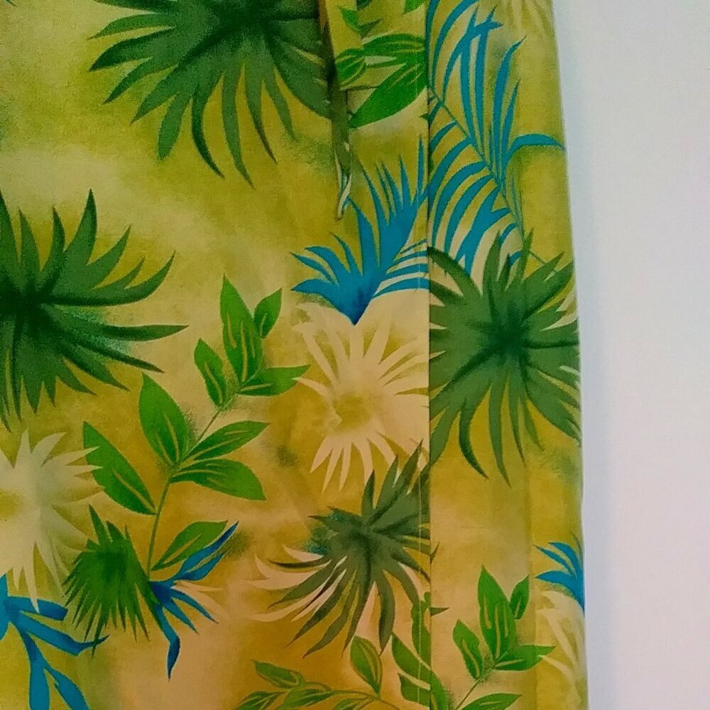 Beautiful Green and Blue Silk Wrap Skirt | Size 16 Worthington - Picture 11 of 12